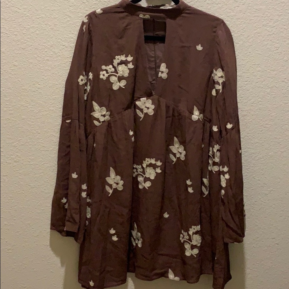 Brown dress with crochet bell sleeve